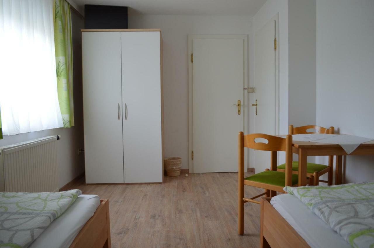 Fruehstueckspension Sterr Strebersdorf Luaran gambar
